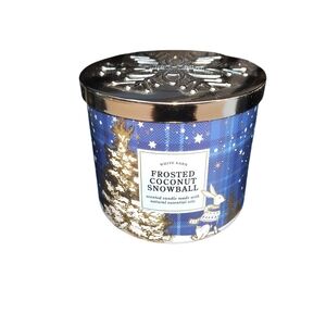 Bath & body works frosted coconut snowball candle